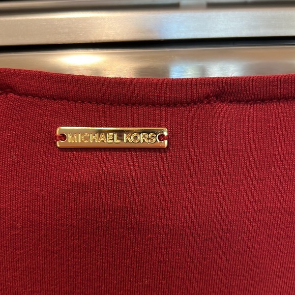 Michael Kors Mixed Woven Knit Layered Hem Blouse - Picture 9 of 10